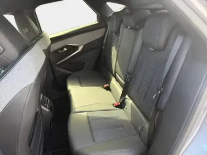 Photo 11 Peugeot 3008  1.2 Hybrid 136ch GT e-DCS6