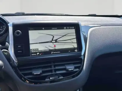 Photo 13 Peugeot 2008  1.2 PureTech 110ch E6.c Allure S&S EAT6