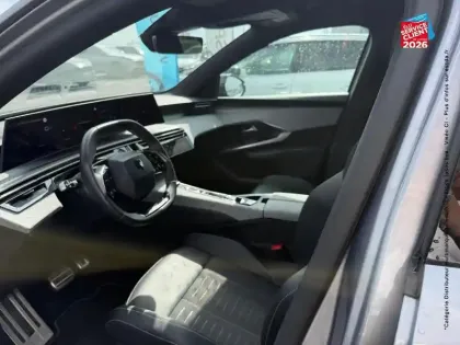Photo 14 Peugeot 3008  1.2 Hybrid 145ch GT e-DCS6