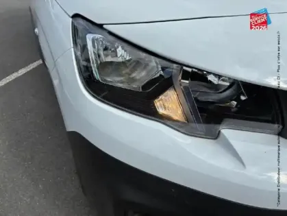 Photo 12 Peugeot Partner  Standard 800kg 100 kW Batterie 50 kWh Premium