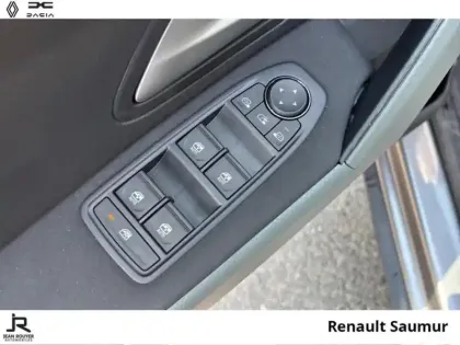 Photo 14 Dacia Bigster  1.8 hybrid 155ch Extreme