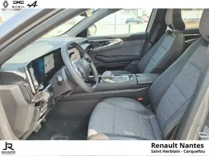 Photo 10 Renault Espace  1.2 E-Tech full hybrid 200ch Techno 5 places - 24