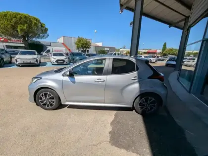Photo 6 Toyota Yaris  116h Design 5p MY22