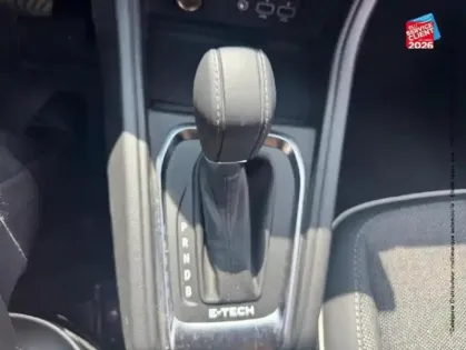 Photo 14 Renault Captur  1.6 E-Tech hybride 145ch Techno