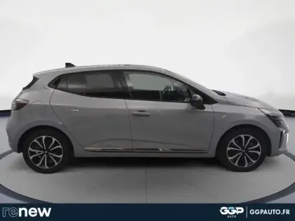 Photo 20 Renault Clio  1.6 E-Tech 145ch full hybrid esprit Alpine - 24