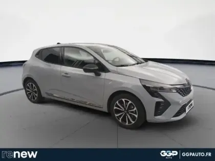 Photo 6 Renault Clio  1.6 E-Tech 145ch full hybrid esprit Alpine - 24