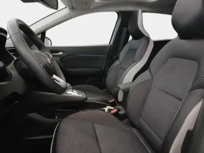 Photo 13 Renault Captur  1.6 E-Tech hybride 145ch Techno