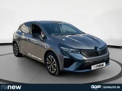 Photo 12 Renault Clio  1.6 E-Tech 145ch full hybrid Techno - 25
