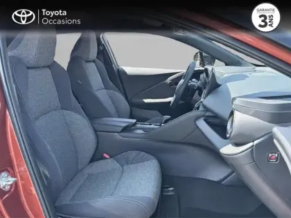 Photo 10 Toyota C-HR  2.0 Hybride Rechargeable 225ch Graphic MY26