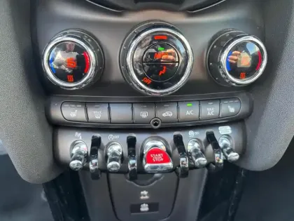 Photo 13 Mini Mini  Cooper 136ch Edition Premium Plus BVA7