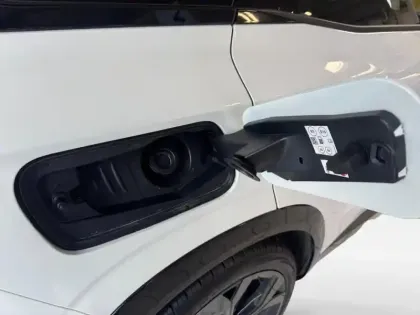 Photo 9 Renault Austral  1.2 E-Tech full hybrid 200ch Iconic esprit Alpine