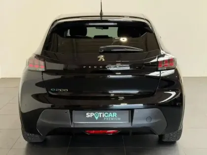 Photo 6 Peugeot 208  e- 136ch Style