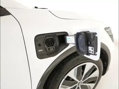 Photo 11 Renault Megane  E-Tech Electric EV60 130ch Evolution ER super charge -C
