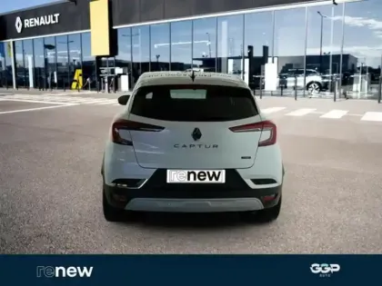 Photo 8 Renault Captur  1.6 E-Tech full hybrid 145ch Techno