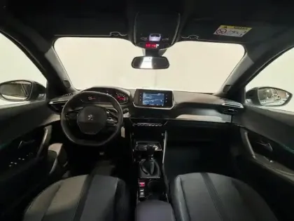 Photo 8 Peugeot 2008  1.2 130 Allure pack  GPS Camera Carplay