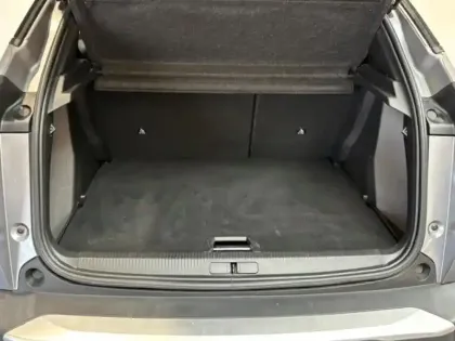 Photo 11 Peugeot 2008  1.2 130 Allure pack  GPS Camera Carplay