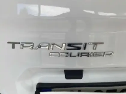Photo 6 Ford Transit Courier Fourgonnette 1.5 TDCI 100ch Stop&Start Trend