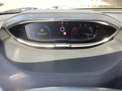 Photo 13 Peugeot 5008 BlueHDi 130ch S&S EAT8 Allure Pack