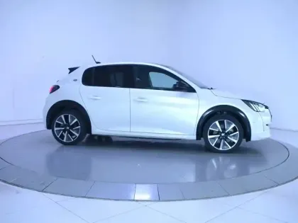 Photo 18 Peugeot 208  Electrique 50 kWh 136ch