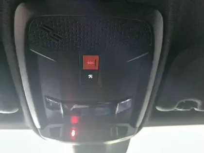 Photo 37 Peugeot 208  Electrique 50 kWh 136ch