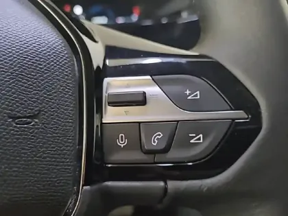 Photo 9 Peugeot 308  PHEV 180 e-EAT8
