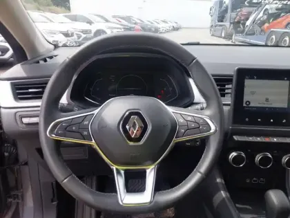 Photo 10 Renault Captur  E-Tech full hybrid 145