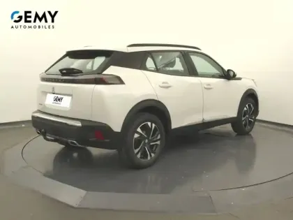 Photo 17 Peugeot 2008  PureTech 130 S&S BVM6