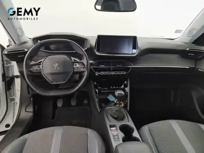 Photo 7 Peugeot 2008  PureTech 130 S&S BVM6
