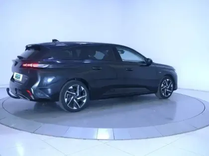 Photo 24 Peugeot 308  SW PHEV 180 e-EAT8
