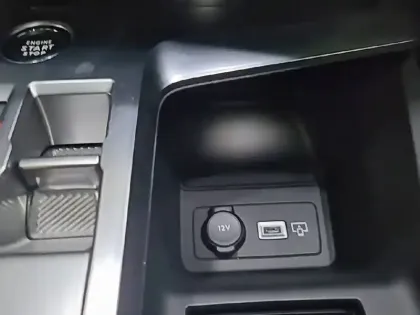 Photo 41 Peugeot 308  SW PHEV 180 e-EAT8