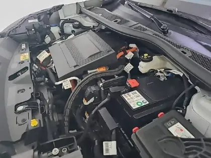 Photo 9 Peugeot 2008  Electrique 54 kWh 156 ch
