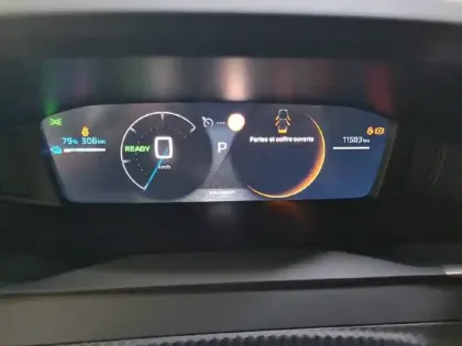 Photo 28 Peugeot 2008  Electrique 54 kWh 156 ch