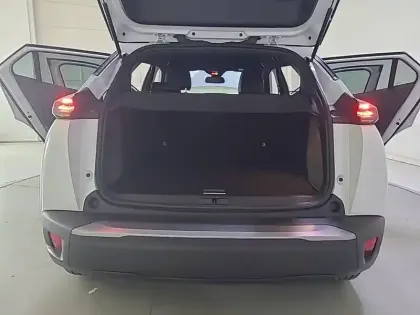 Photo 26 Peugeot 2008  Electrique 54 kWh 156 ch