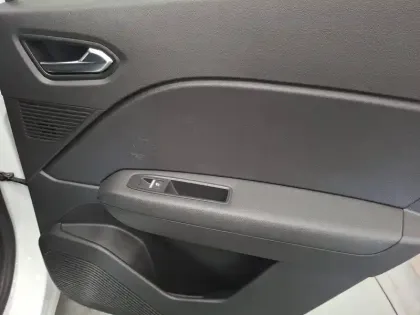 Photo 26 Renault Captur  E-Tech Plug-in 160