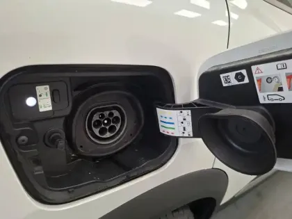 Photo 24 Renault Captur  E-Tech Plug-in 160