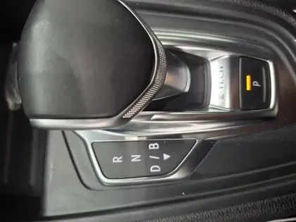 Photo 51 Renault Captur  E-Tech Plug-in 160