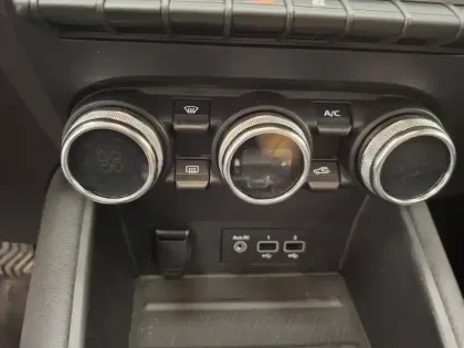 Photo 46 Renault Captur  E-Tech Plug-in 160