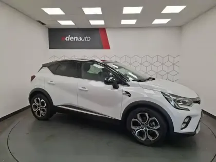 Photo 15 Renault Captur  E-Tech Plug-in 160