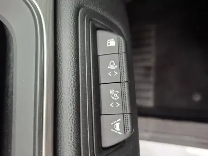 Photo 42 Renault Captur  E-Tech Plug-in 160