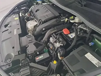 Photo 40 Peugeot 308  PHEV 180 e-EAT8