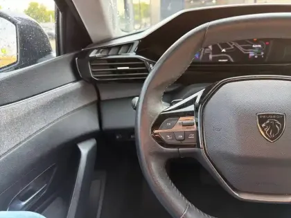 Photo 14 Peugeot 308  PHEV 180 e-EAT8