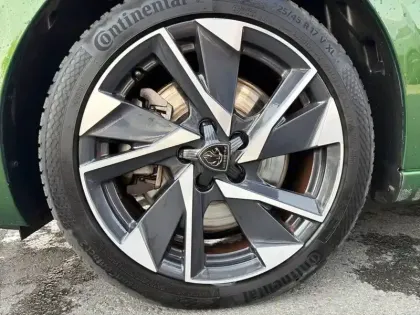 Photo 12 Peugeot 308  PHEV 180 e-EAT8