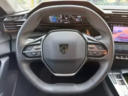 Photo 8 Peugeot 308  PHEV 180 e-EAT8