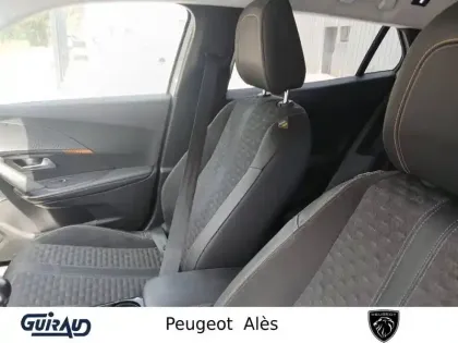 Photo 9 Peugeot 2008  PureTech 130 S&S BVM6
