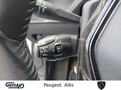 Photo 18 Peugeot 2008  PureTech 130 S&S BVM6