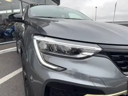 Photo 11 Renault Arkana  E-Tech hybride 145 - 22