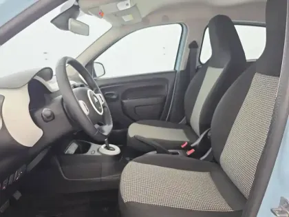 Photo 29 Renault Twingo  III E-Tech