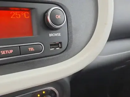 Photo 37 Renault Twingo  III E-Tech