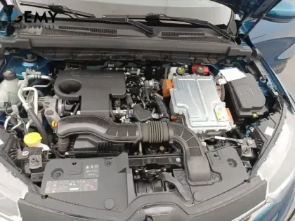 Photo 11 Renault Arkana  E-Tech hybride 145 - 22