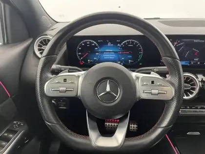 Photo 22 Mercedes GLA  250 e 8G-DCT